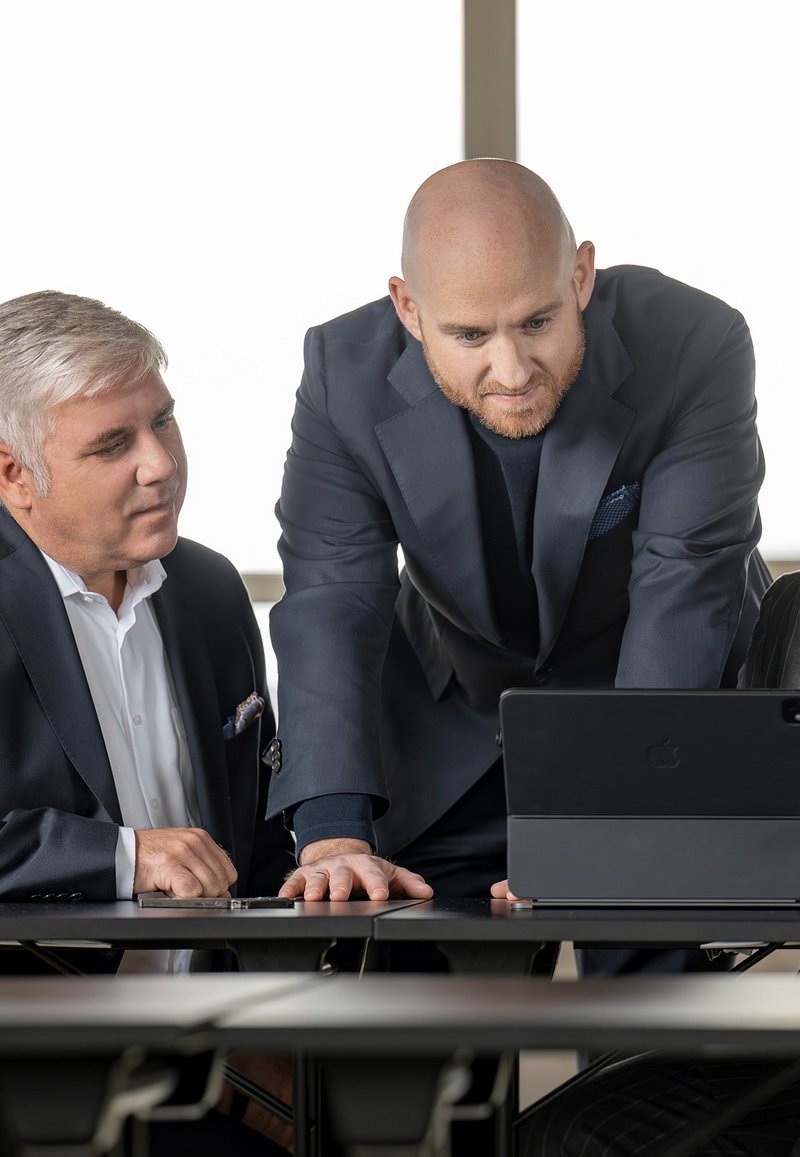 Dr. Hans-Joachim Berner im Austausch mit Marc Kampfenkel